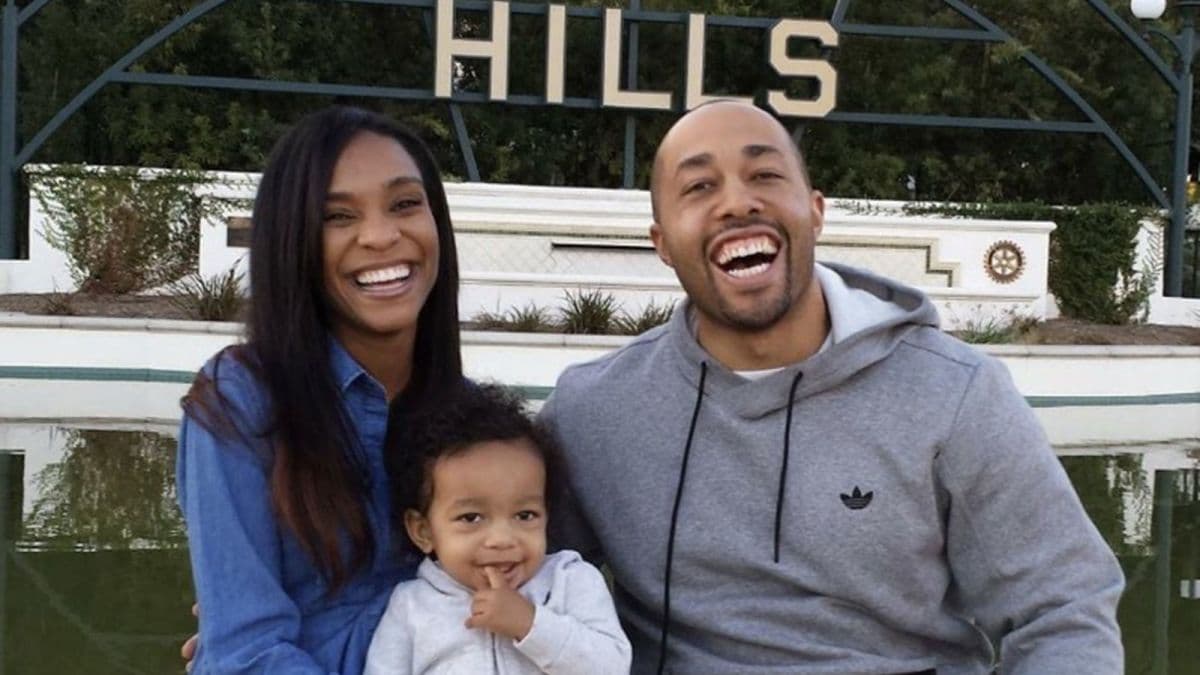 4Kira4Moms Our Work background